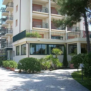 Paris *** Lido di Camaiore